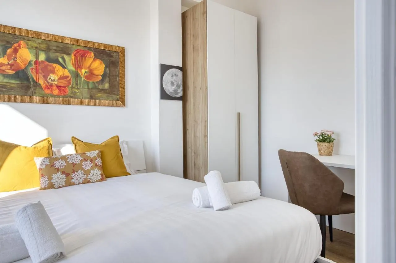 Joivy Comfy Flat With Balcony Apartment Milan