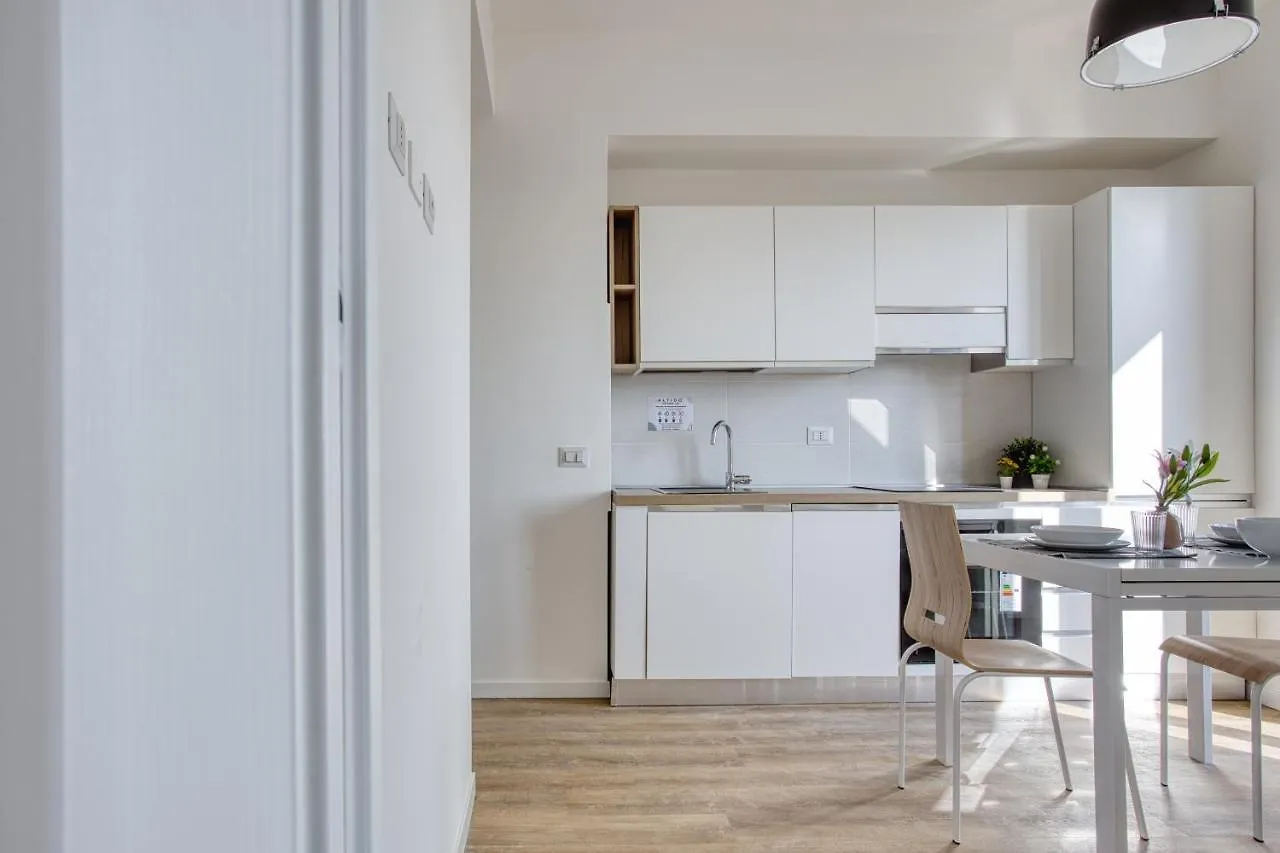 Joivy Comfy Flat With Balcony Apartment Milan