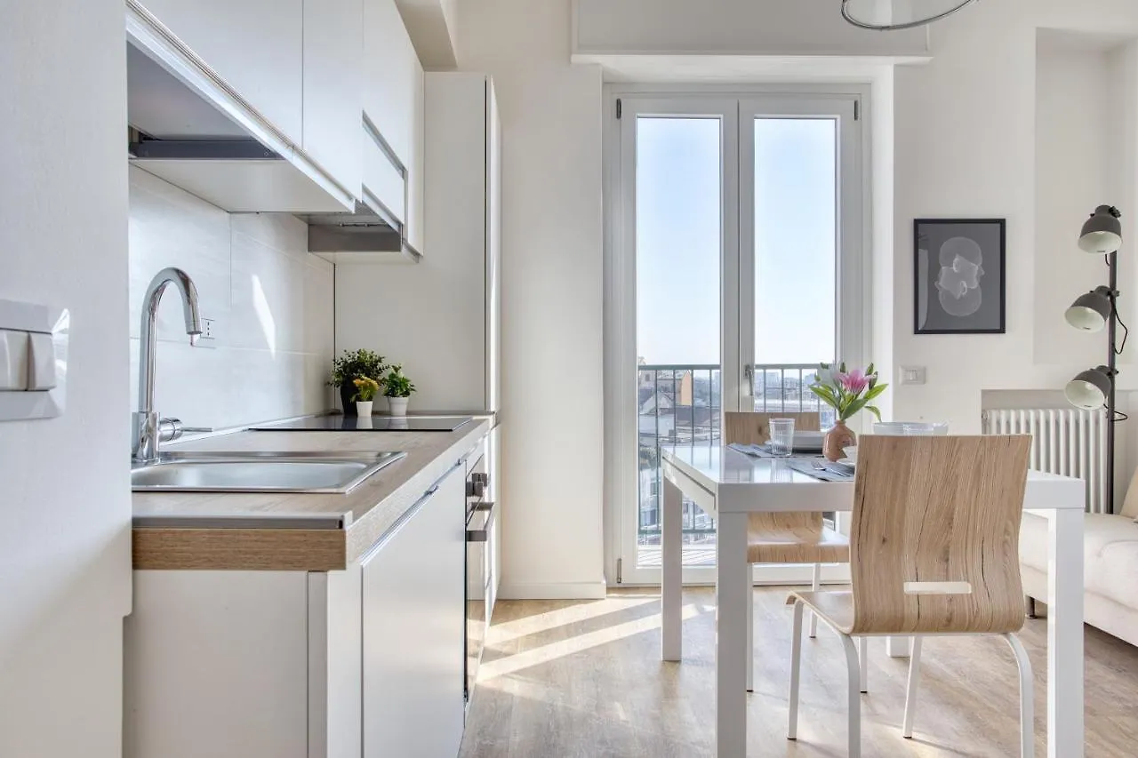 Joivy Comfy Flat With Balcony Apartment Milan