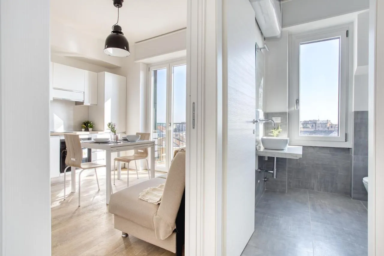Joivy Comfy Flat With Balcony Apartment Milan