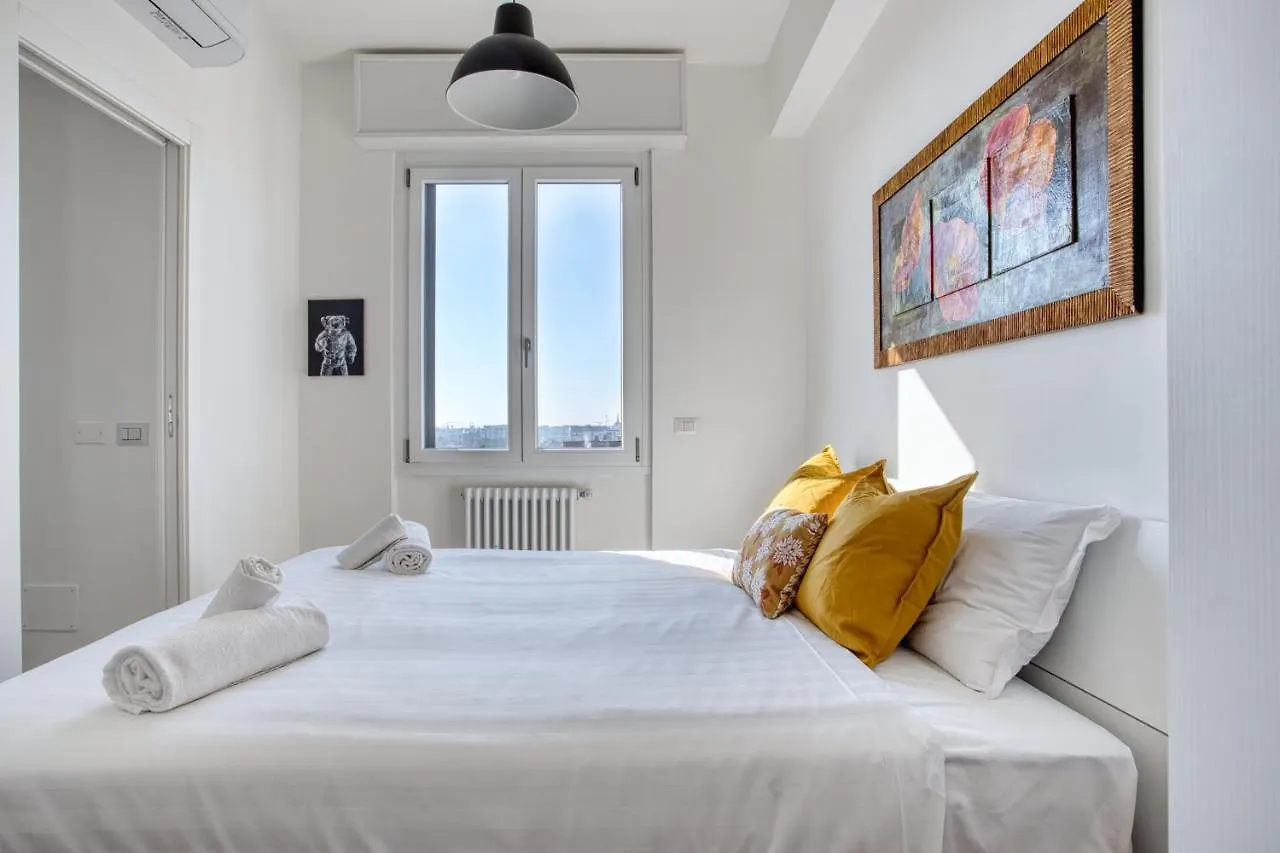 Joivy Comfy Flat With Balcony Apartment Milan 0*,  Italy